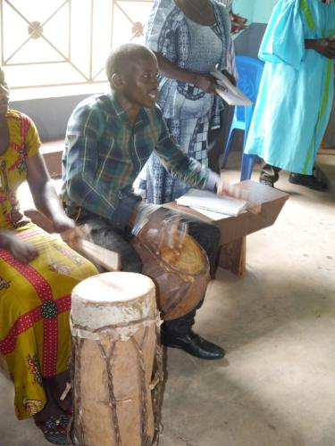 16Choir-drummers-9