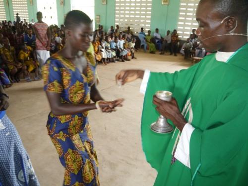 26Communion-17