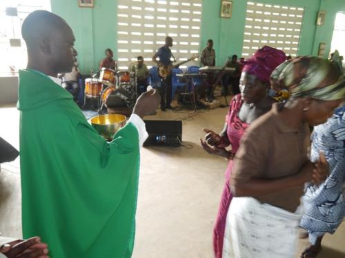 26Communion-22